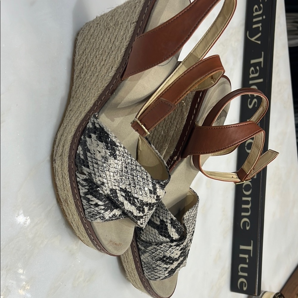 Chic Brown and Gray/Black Wedge Shoes with Snake Print